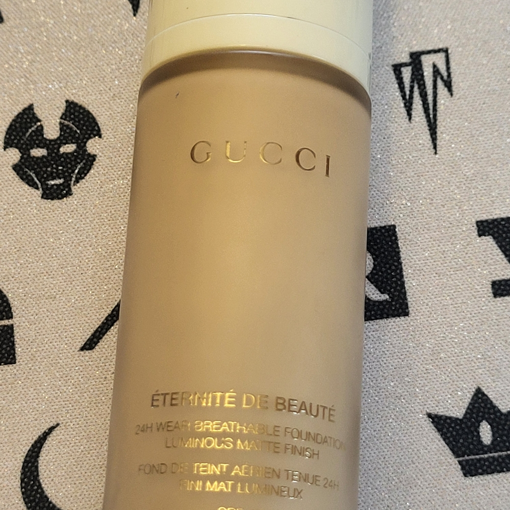 Gucci Cream Foundation Éternité de Beauté
